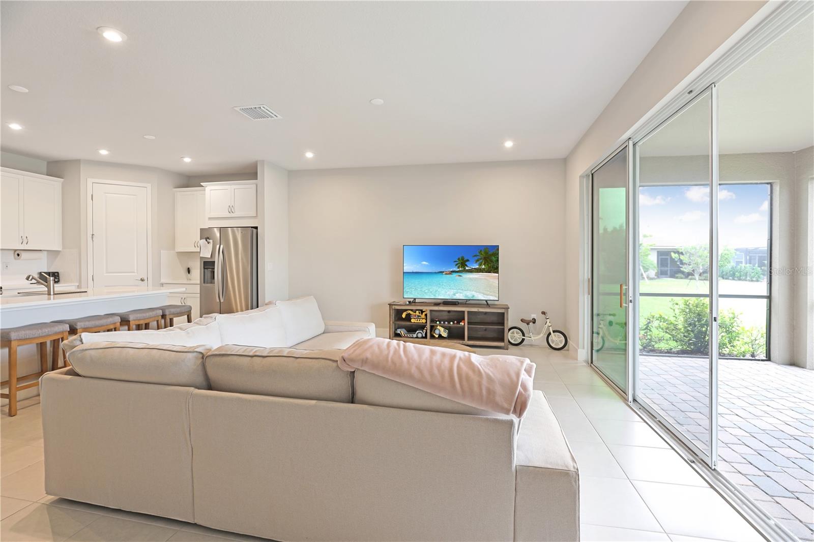 SUNSTONE VILLAGE F5 PH 1A & 1B - Residential Lease