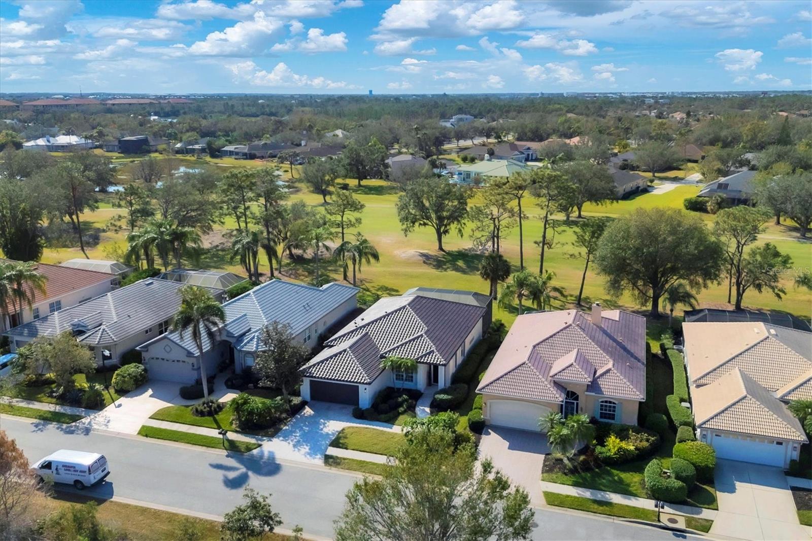 RIVER CLUB - Residential