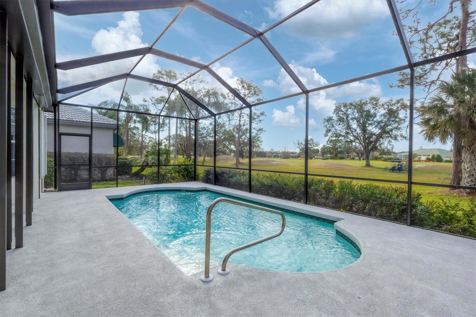 RIVER CLUB - Residential