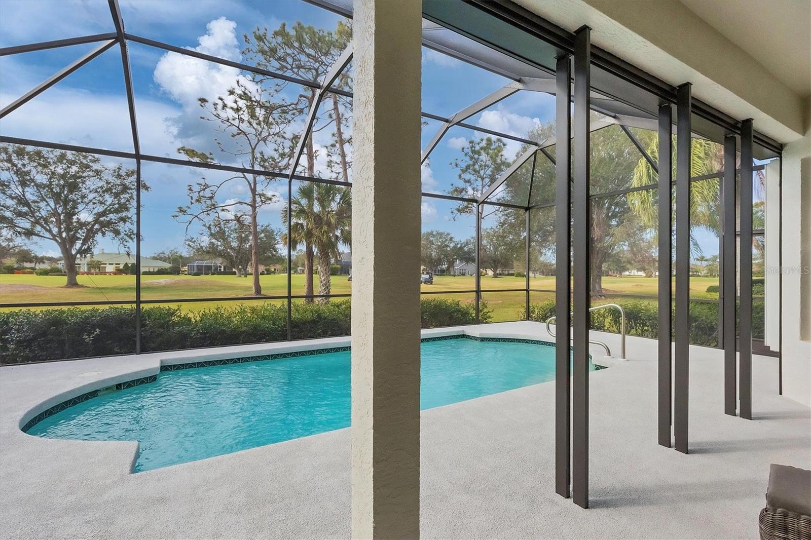 RIVER CLUB - Residential