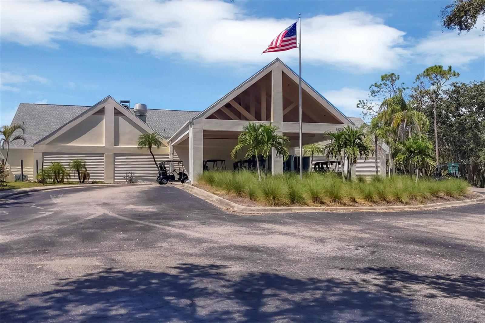 RIVER CLUB - Residential