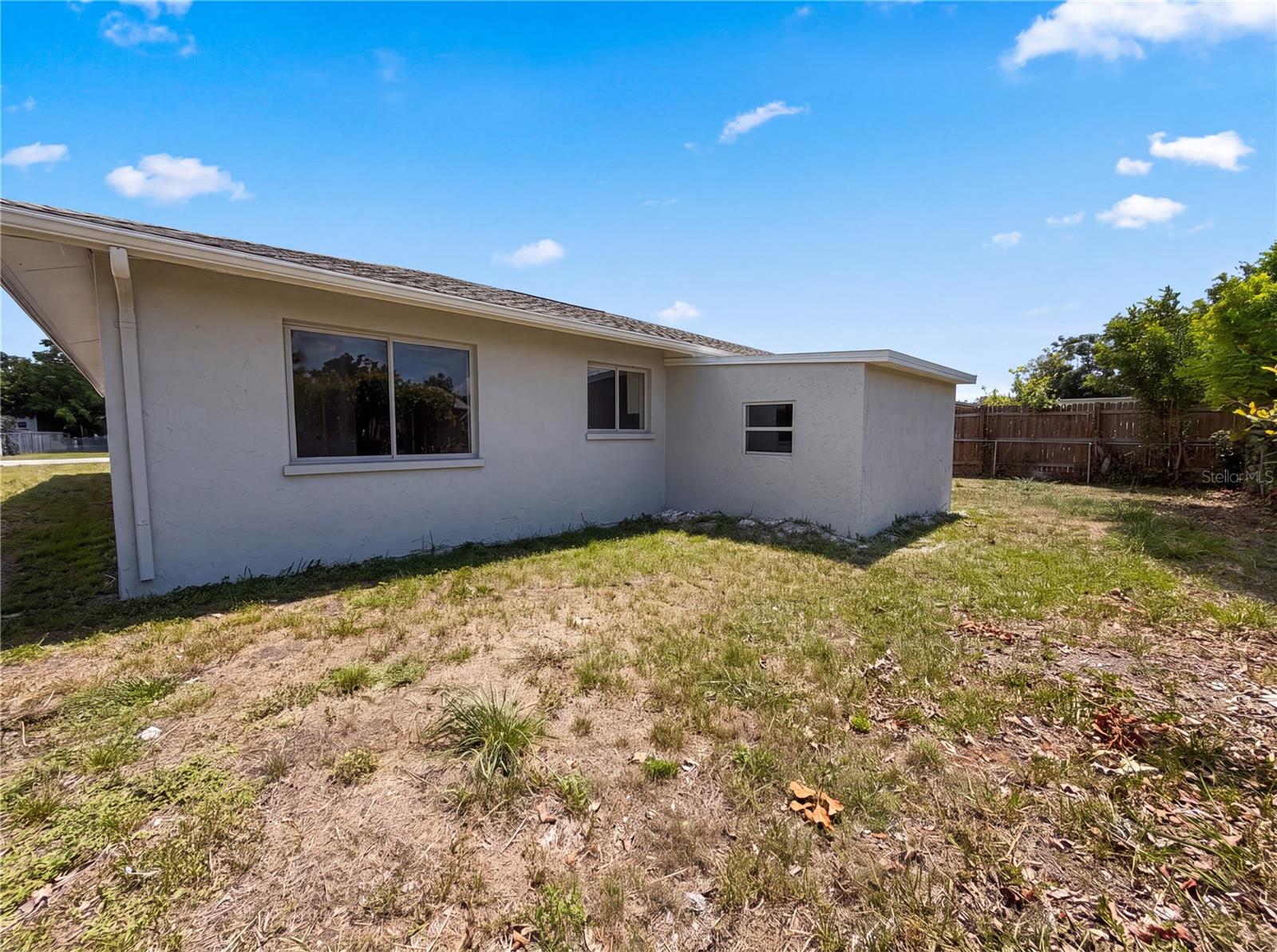 KINGSTON GROVES - Residential
