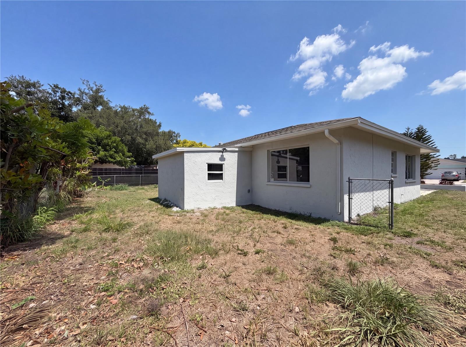 KINGSTON GROVES - Residential