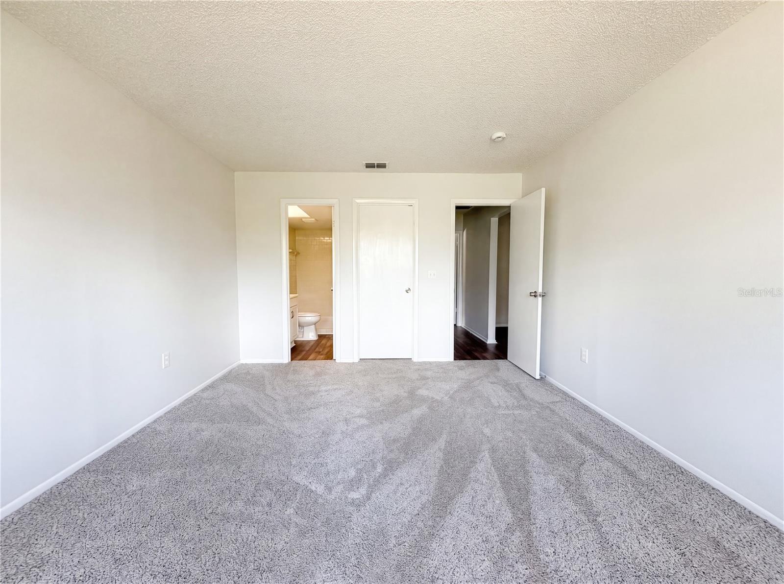 KINGSTON GROVES - Residential