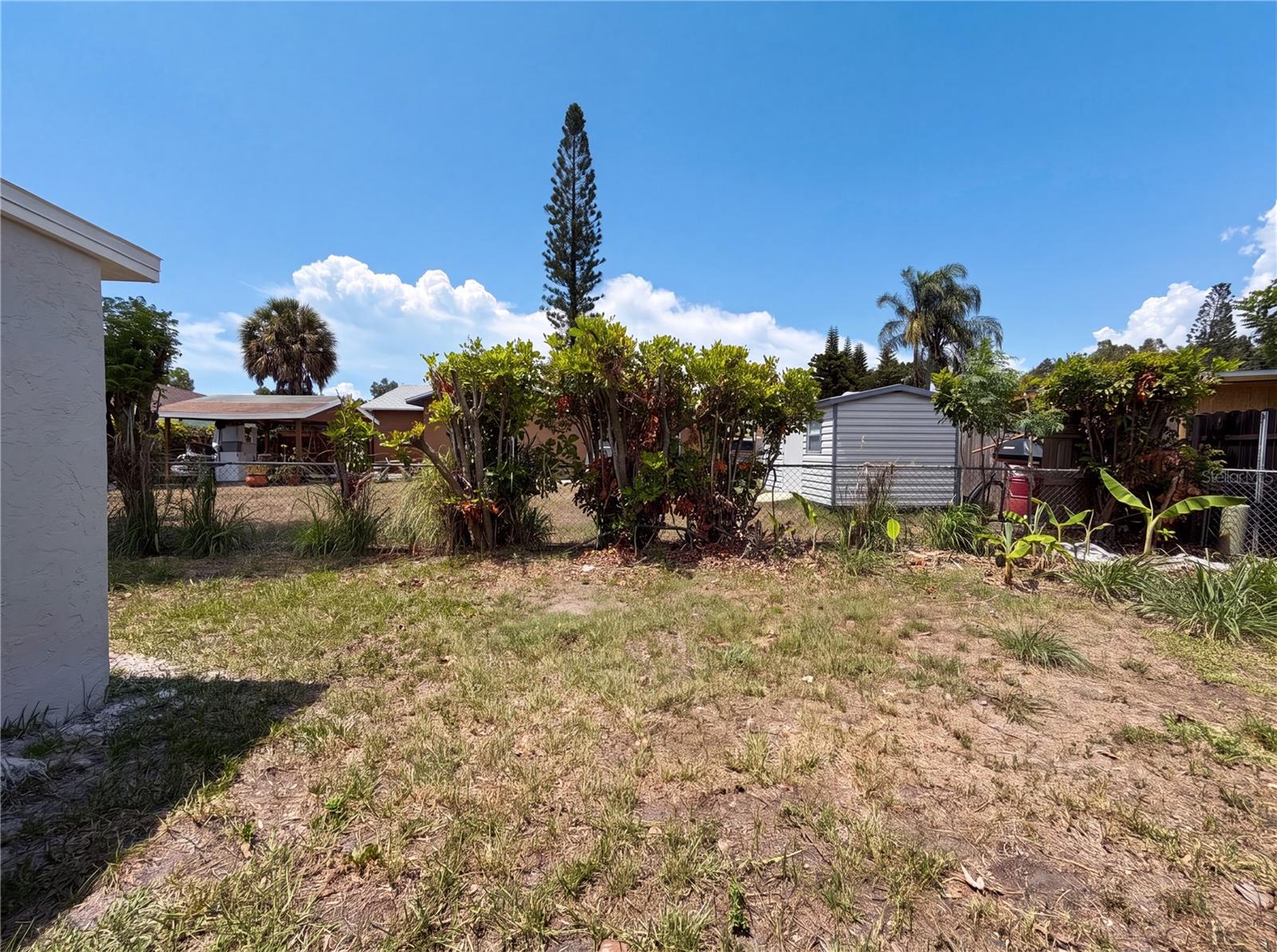 KINGSTON GROVES - Residential
