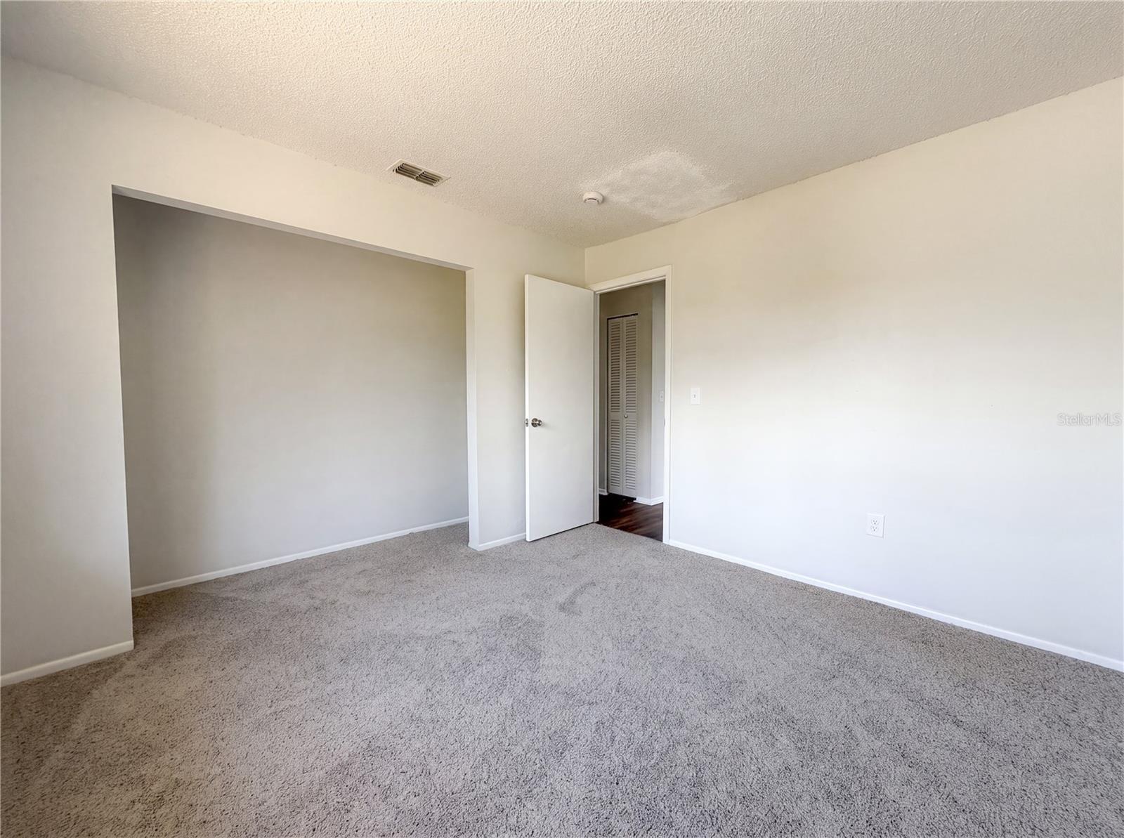 KINGSTON GROVES - Residential