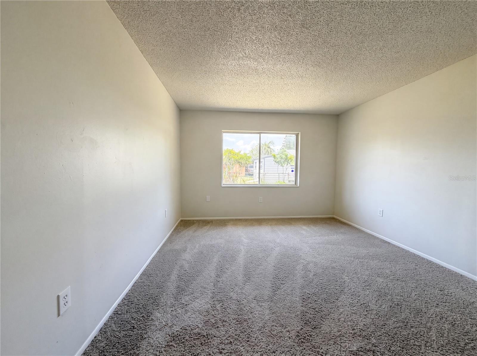 KINGSTON GROVES - Residential