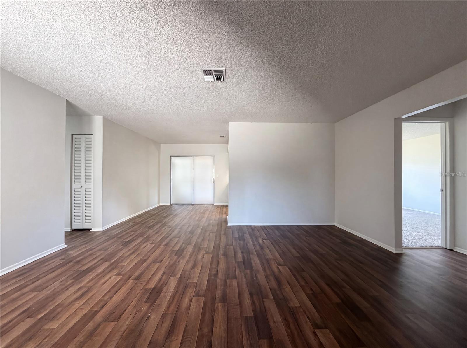 KINGSTON GROVES - Residential