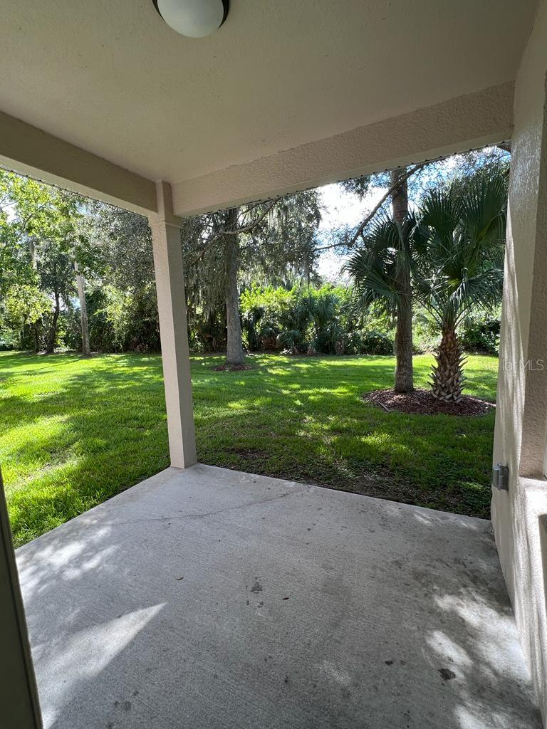 EAGLES NEST AT THE OAKS - Residential Lease