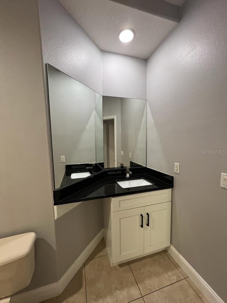 EAGLES NEST AT THE OAKS - Residential Lease