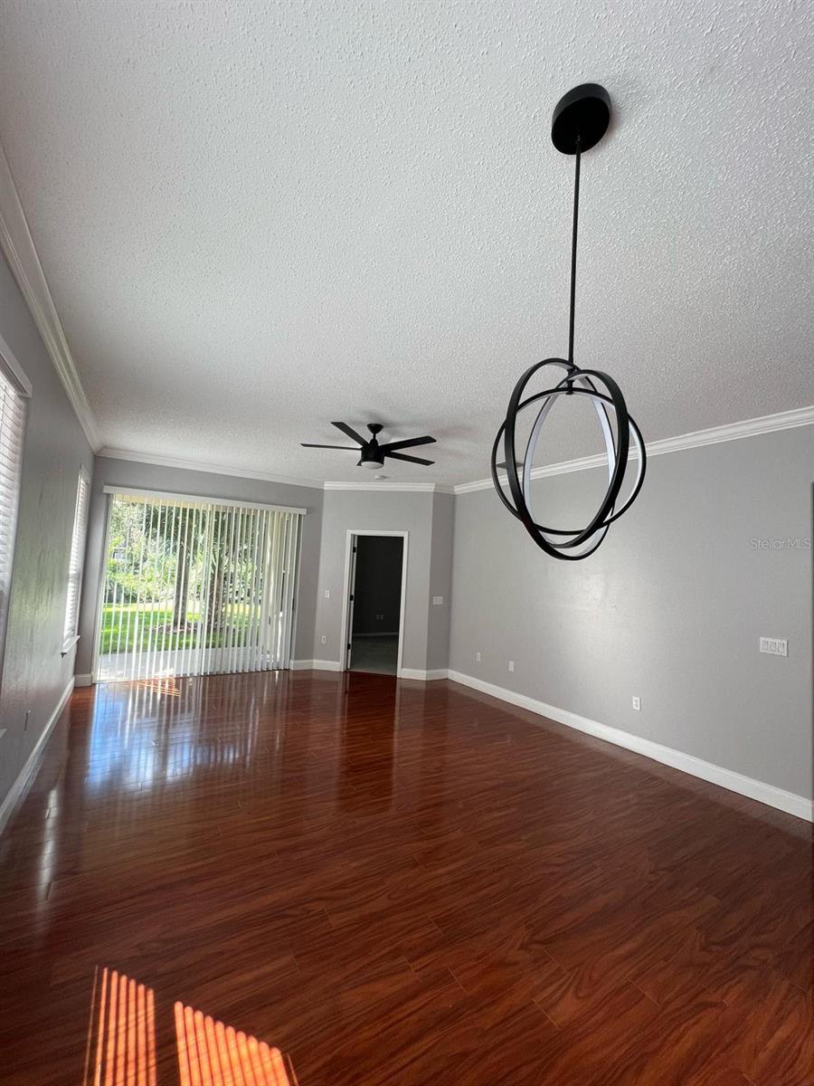 EAGLES NEST AT THE OAKS - Residential Lease
