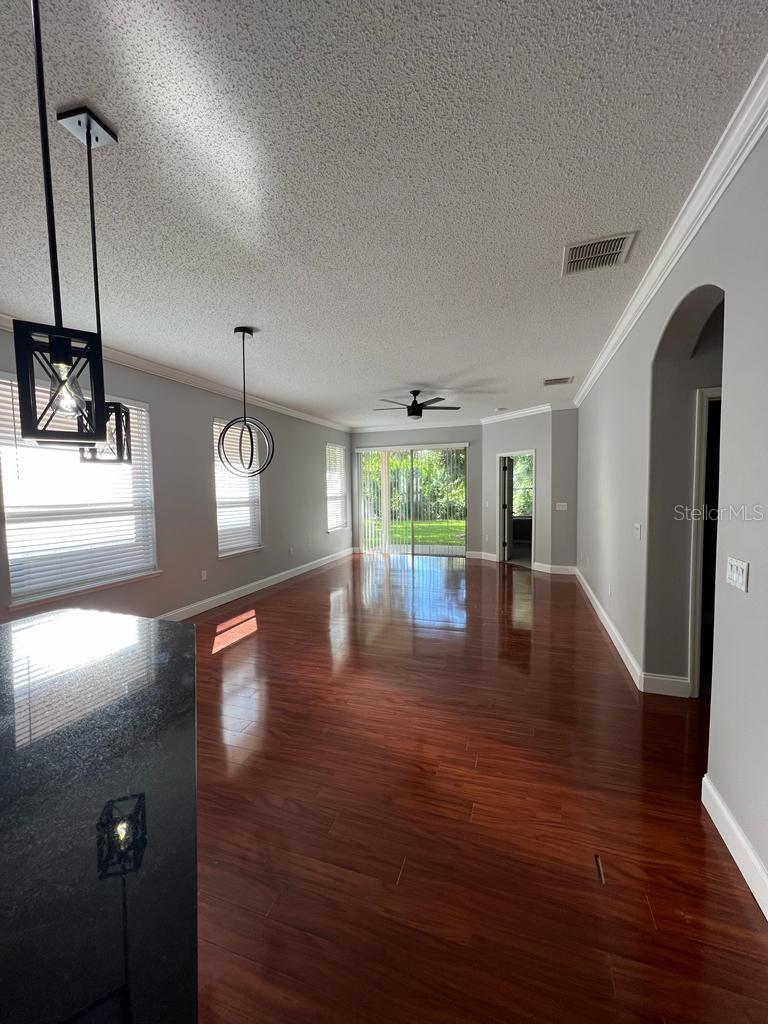 EAGLES NEST AT THE OAKS - Residential Lease