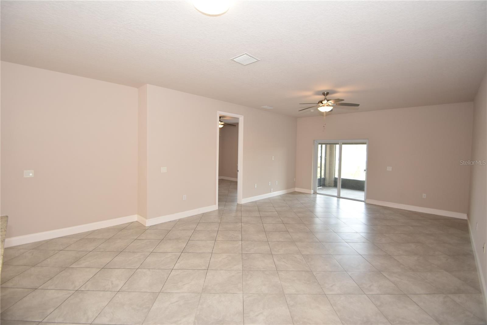 QUAIL HOLLOW - Residential Lease
