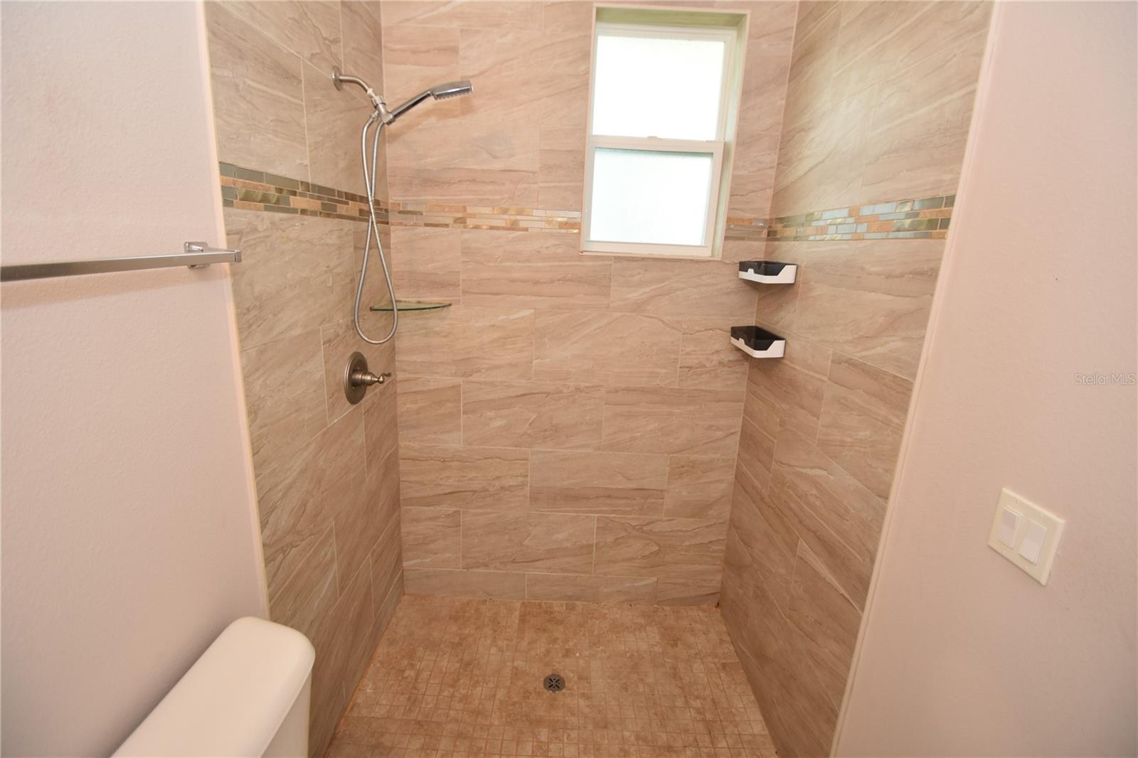 QUAIL HOLLOW - Residential Lease