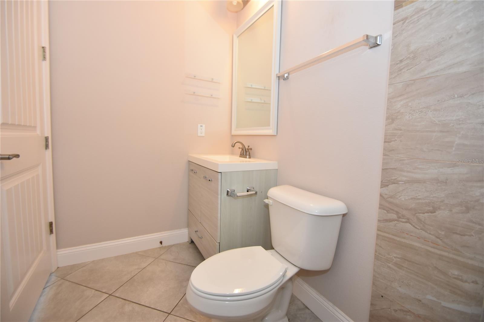 QUAIL HOLLOW - Residential Lease