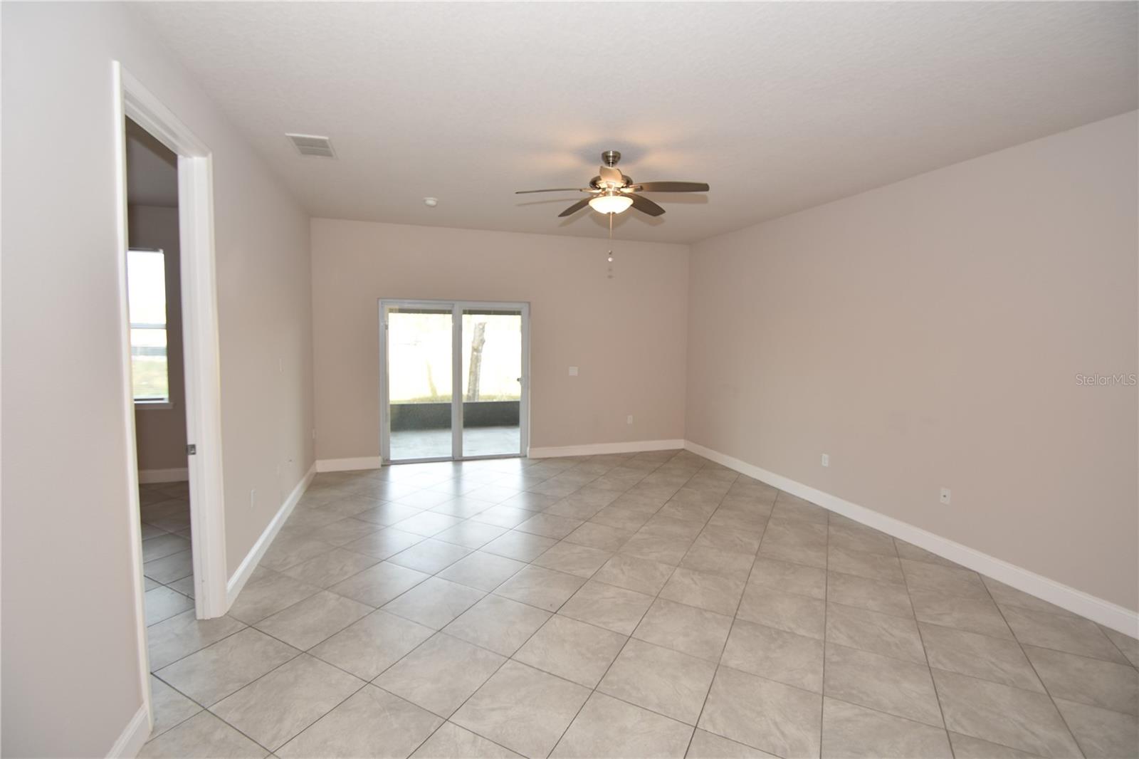 QUAIL HOLLOW - Residential Lease