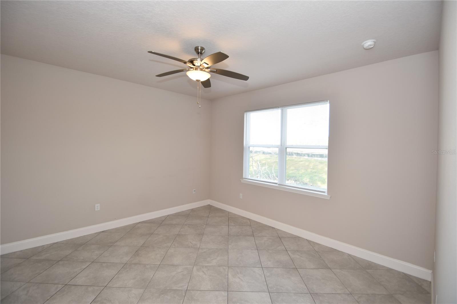 QUAIL HOLLOW - Residential Lease