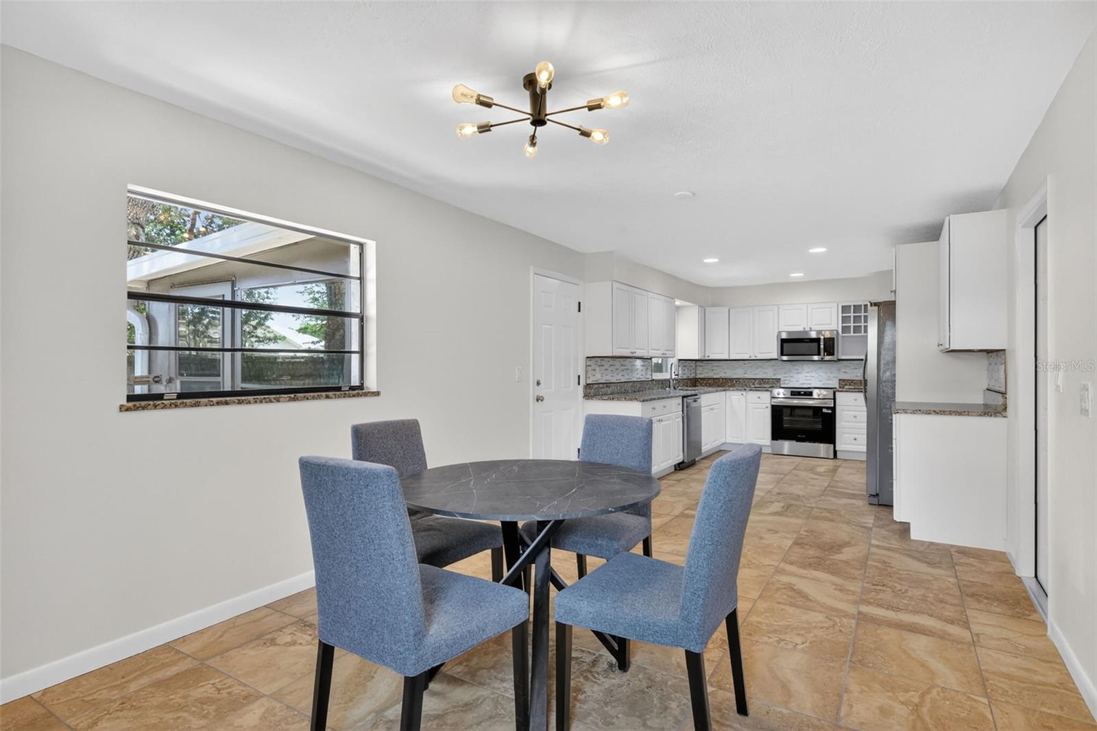 HI LAND COURT - Residential