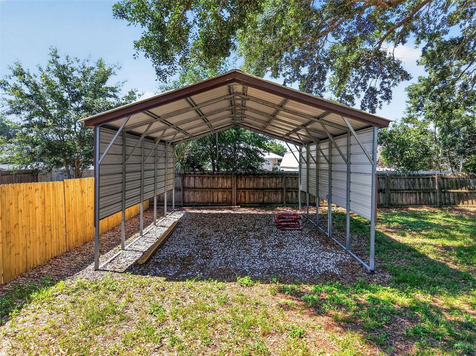 HI LAND COURT - Residential