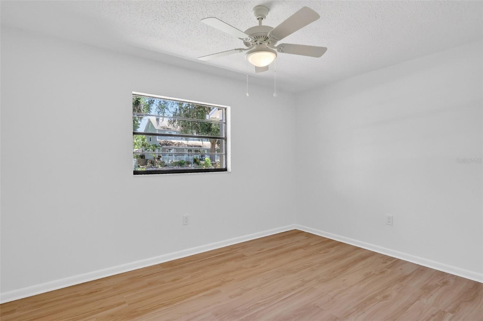 HI LAND COURT - Residential