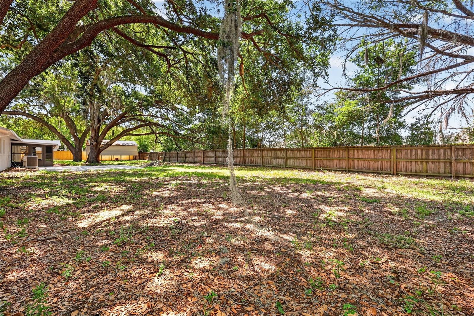 HI LAND COURT - Residential