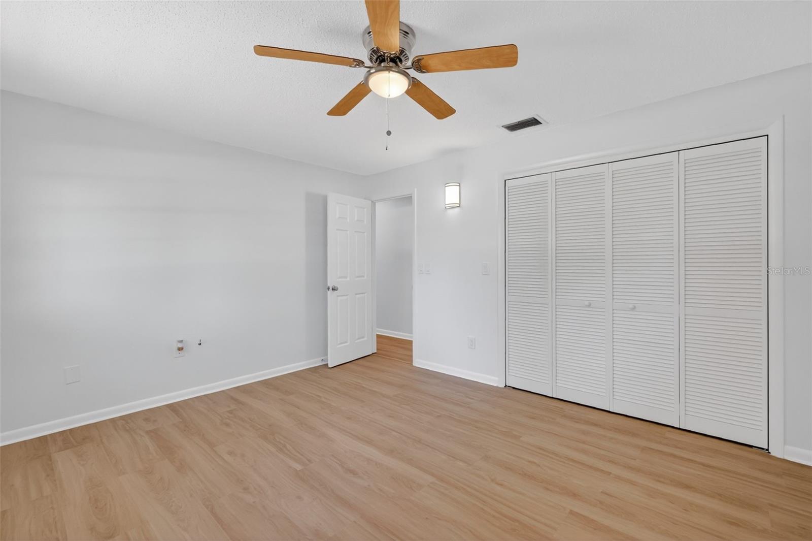 HI LAND COURT - Residential