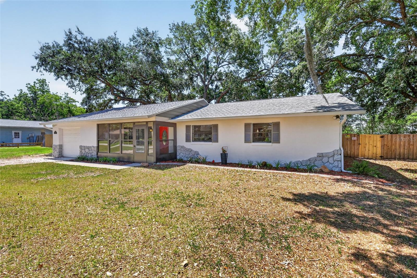 HI LAND COURT - Residential