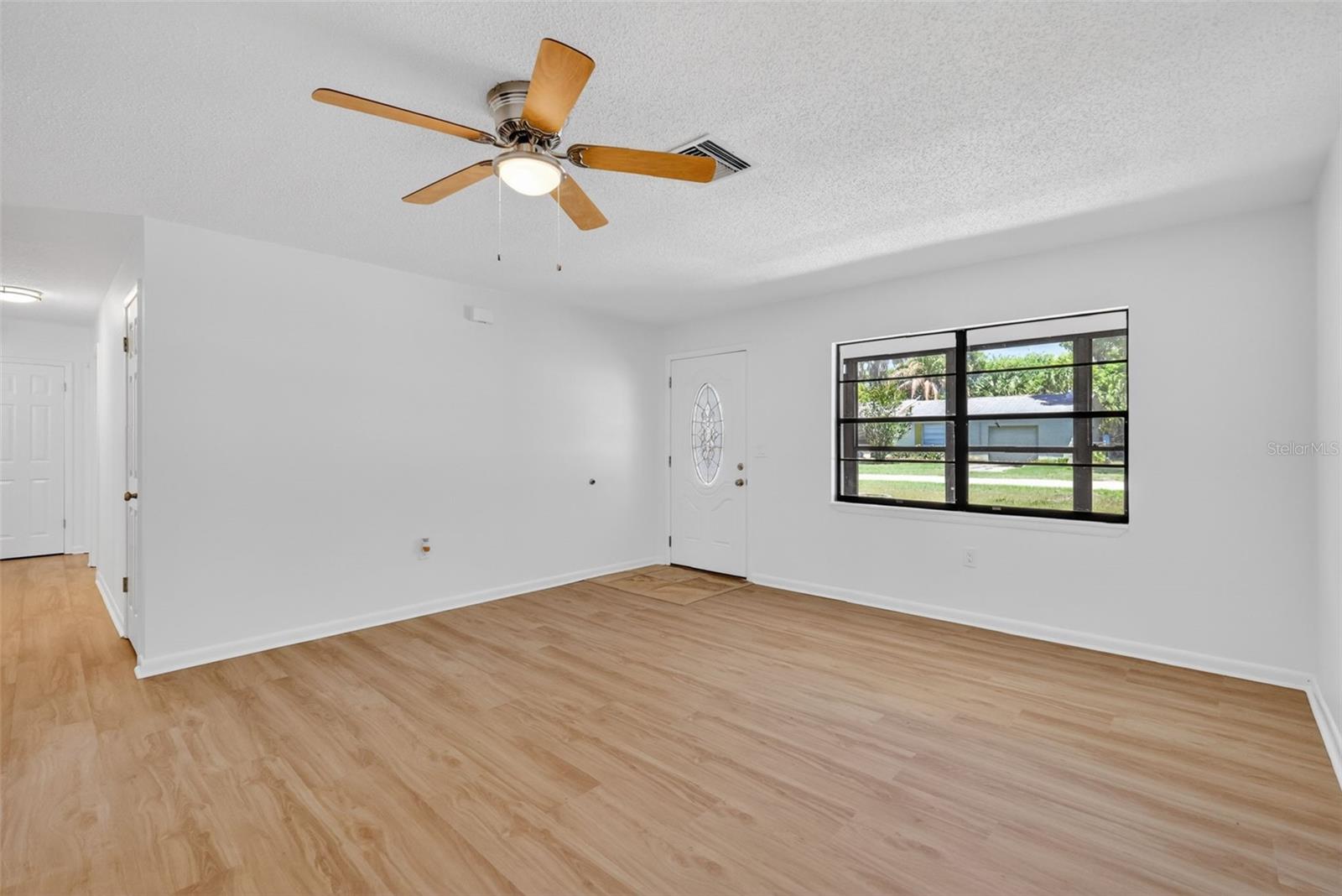 HI LAND COURT - Residential
