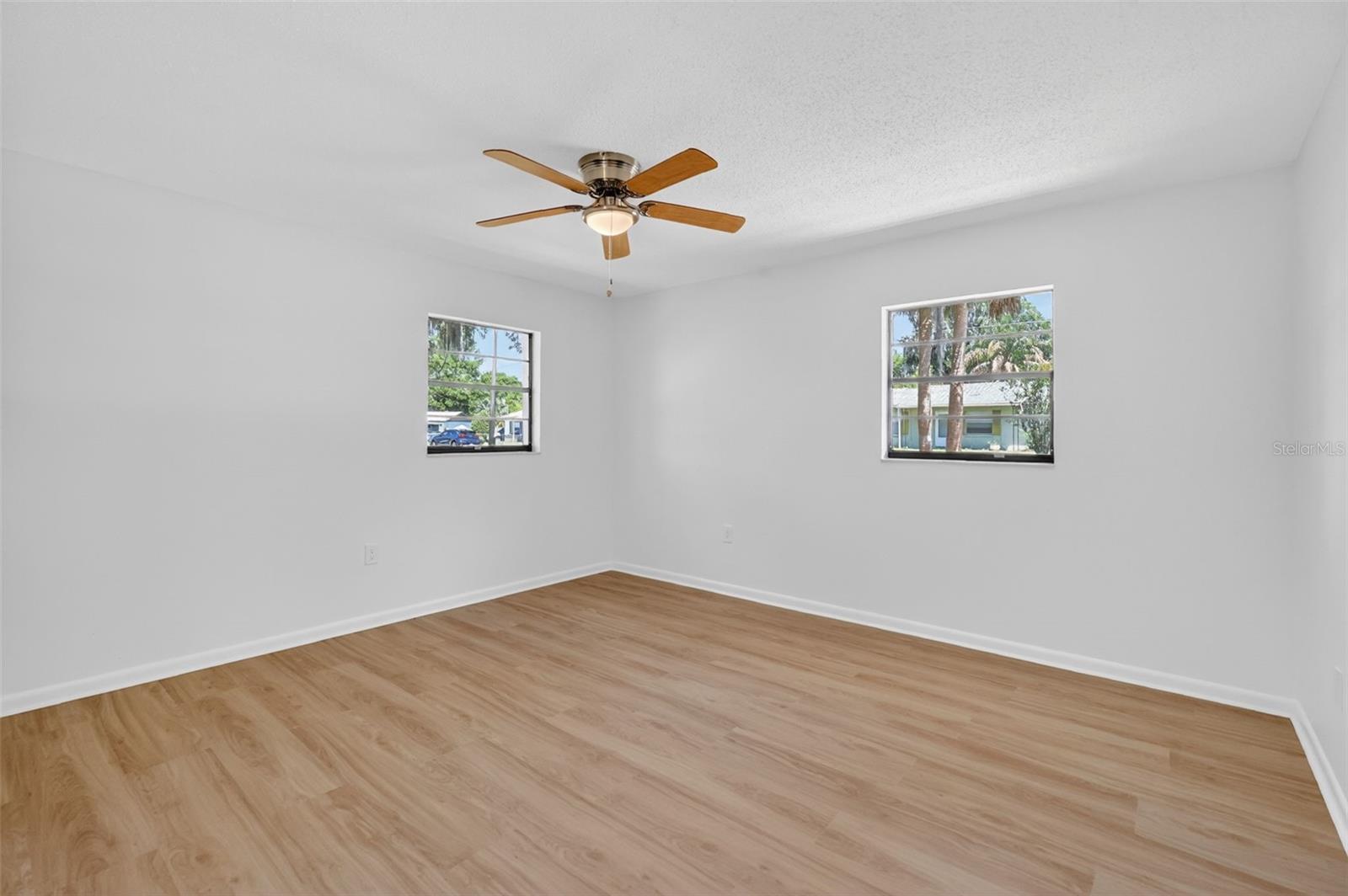 HI LAND COURT - Residential