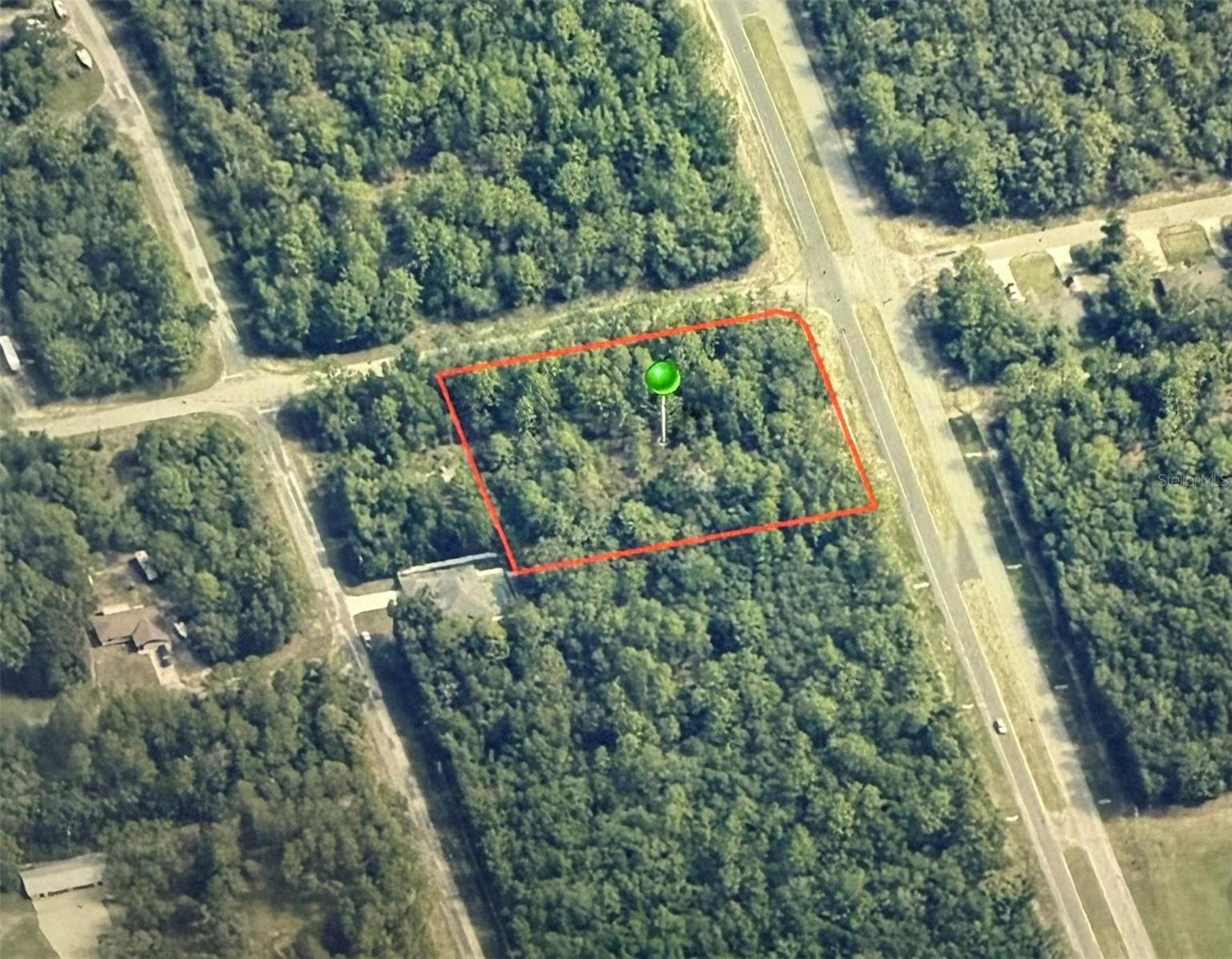 Incredible Development Opportunity in the Heart of Citrus Springs!
This oversized lot offers the rare potential to build up to 9 single-family homes, making it an excellent opportunity for builders and investors. Located in a super central area, this property is just one mile from the growing commercial zone, featuring shops, gas stations, and future developments.

Directly across the street, a new hospital is planned, adding tremendous long-term value and demand for housing in the area. Citrus Springs is one of Florida’s fastest-growing communities, known for its affordable land, strong infrastructure, and strategic location close to Ocala and the Gulf Coast.