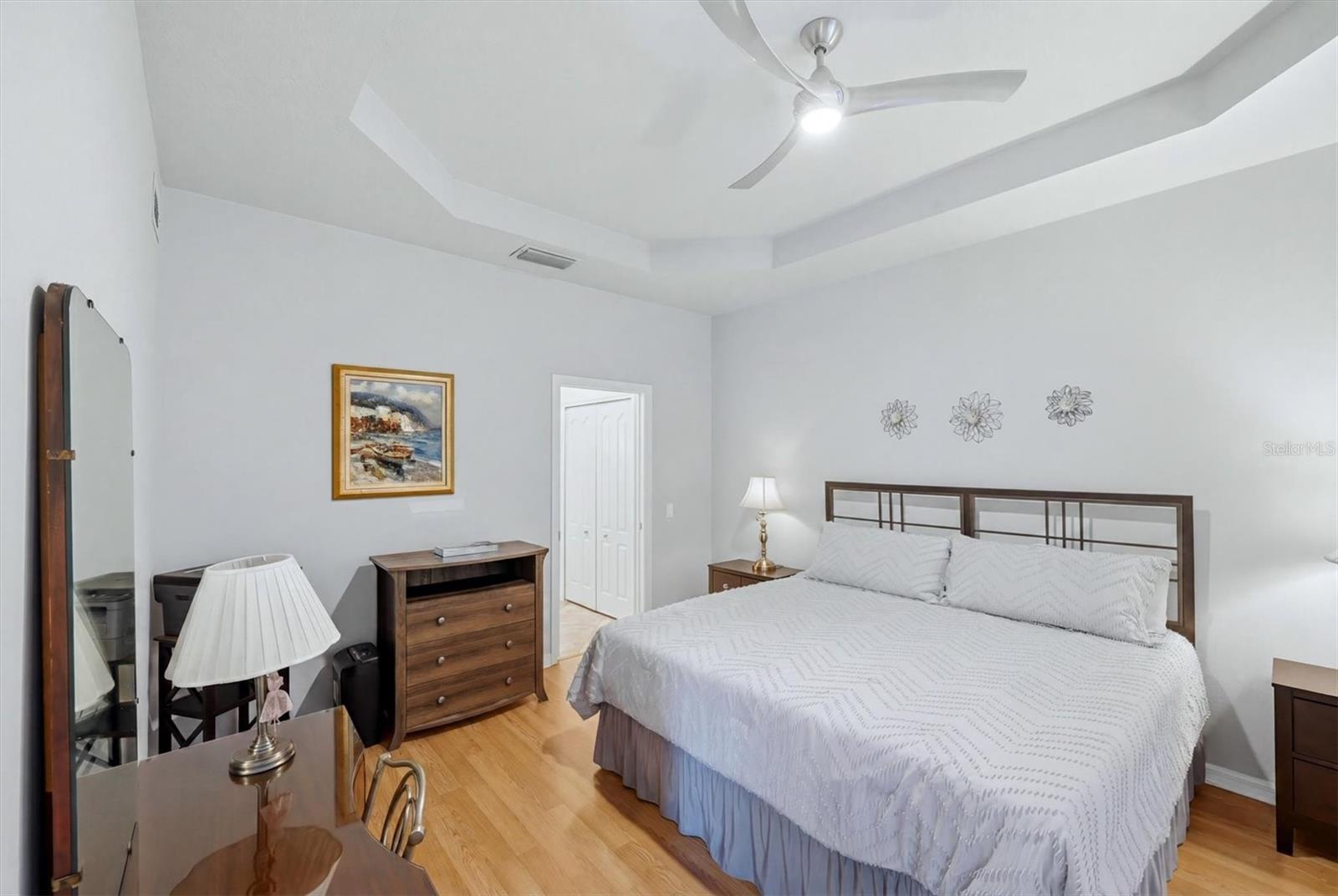 PELICAN POINTE GOLF & COUNTRY CLUB - Residential