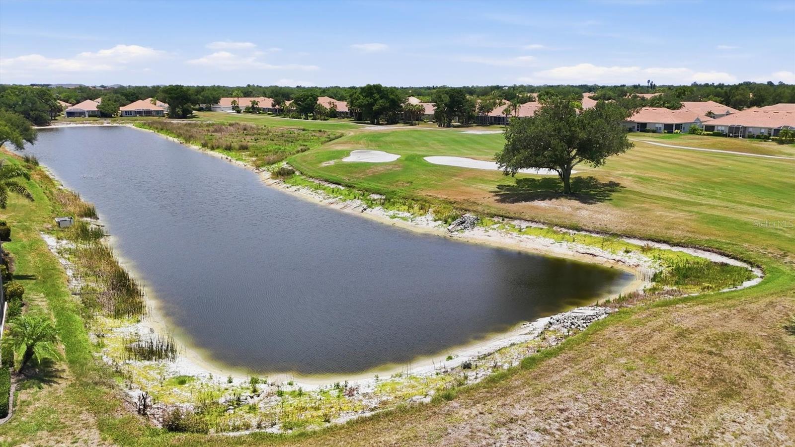 PELICAN POINTE GOLF & COUNTRY CLUB - Residential