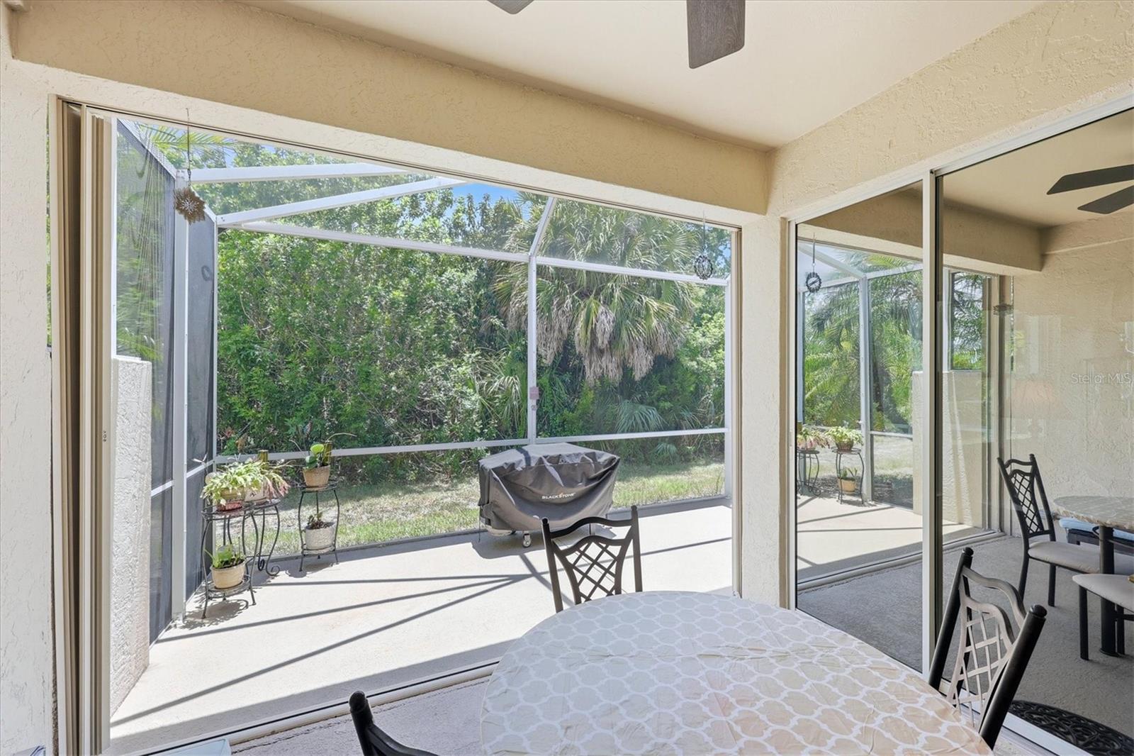PELICAN POINTE GOLF & COUNTRY CLUB - Residential