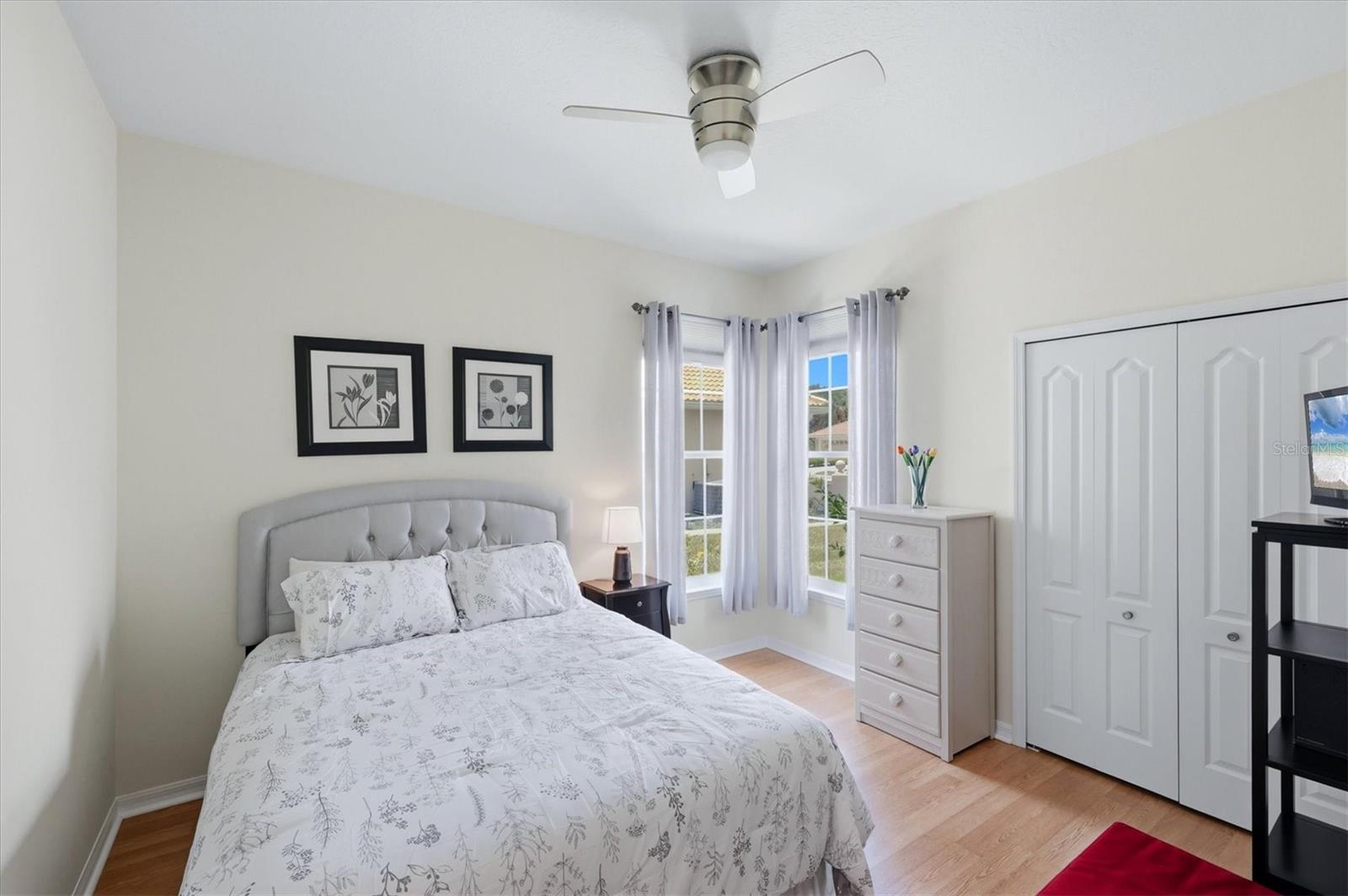 PELICAN POINTE GOLF & COUNTRY CLUB - Residential