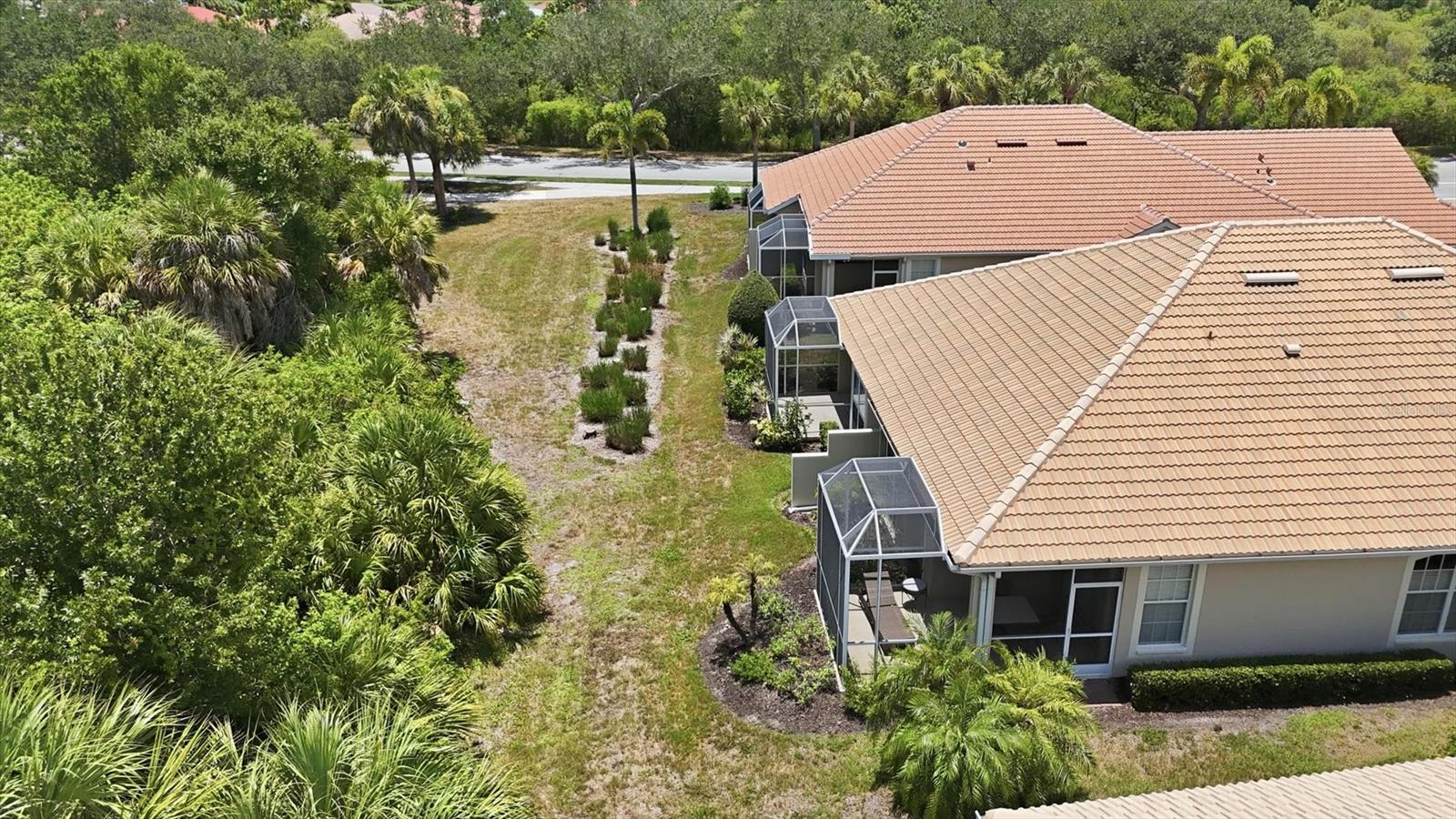 PELICAN POINTE GOLF & COUNTRY CLUB - Residential