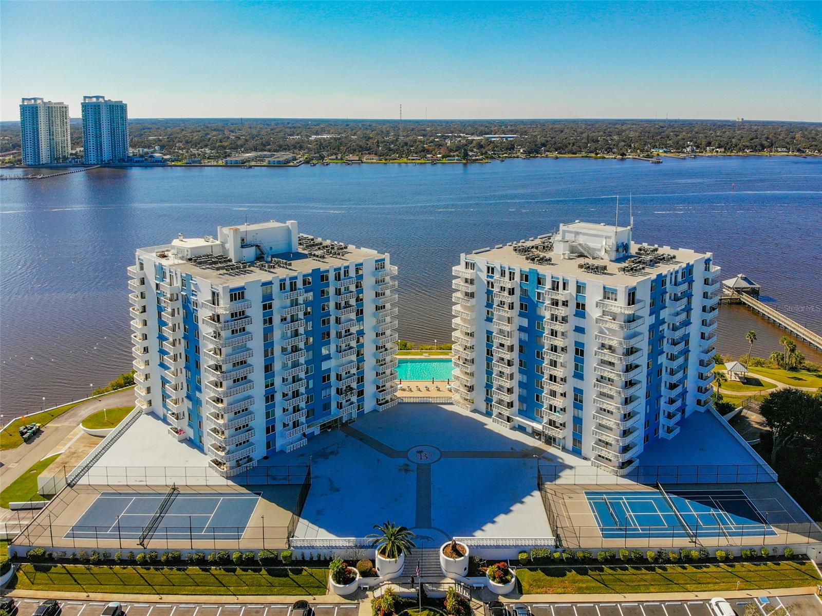 Bayshore Bath & Tennis Club Condo - Residential