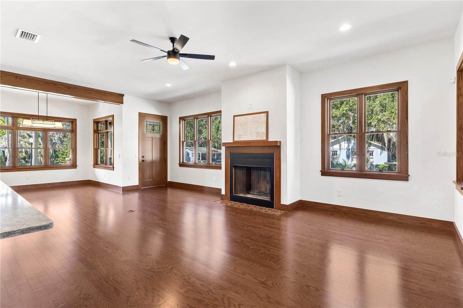 PALMORA PARK - Residential