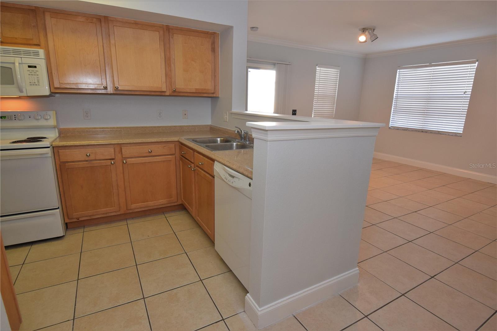 VILLAGIO - Residential Lease