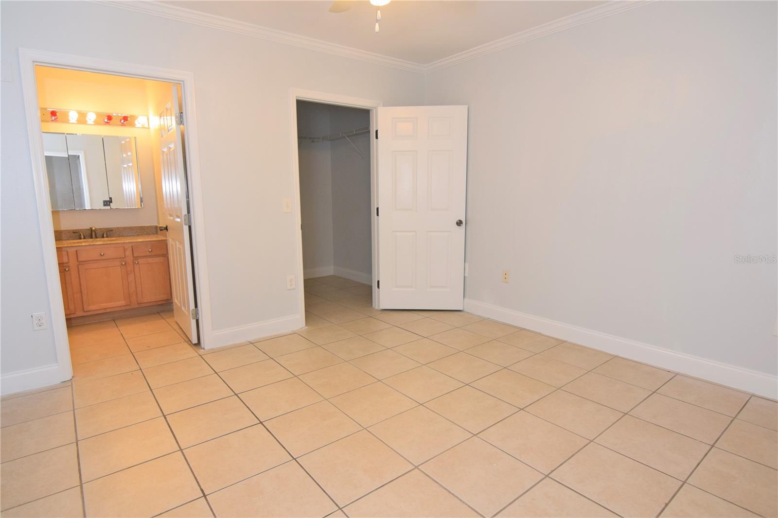 VILLAGIO - Residential Lease