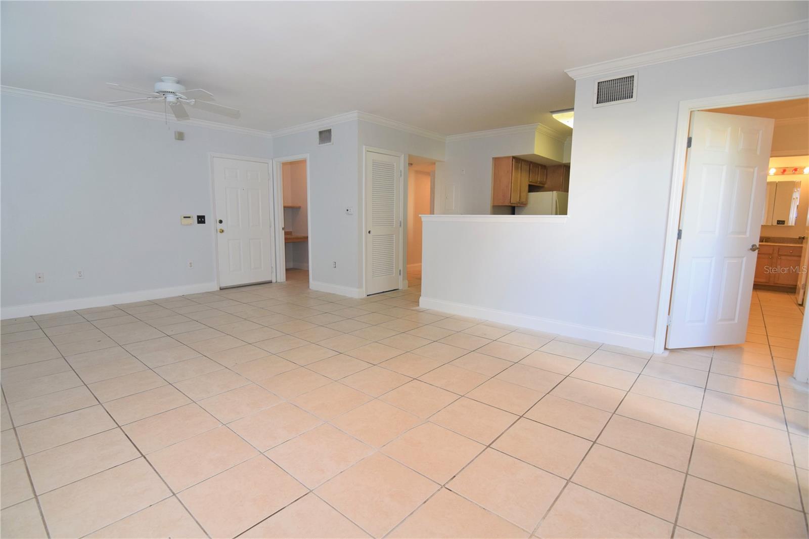 VILLAGIO - Residential Lease