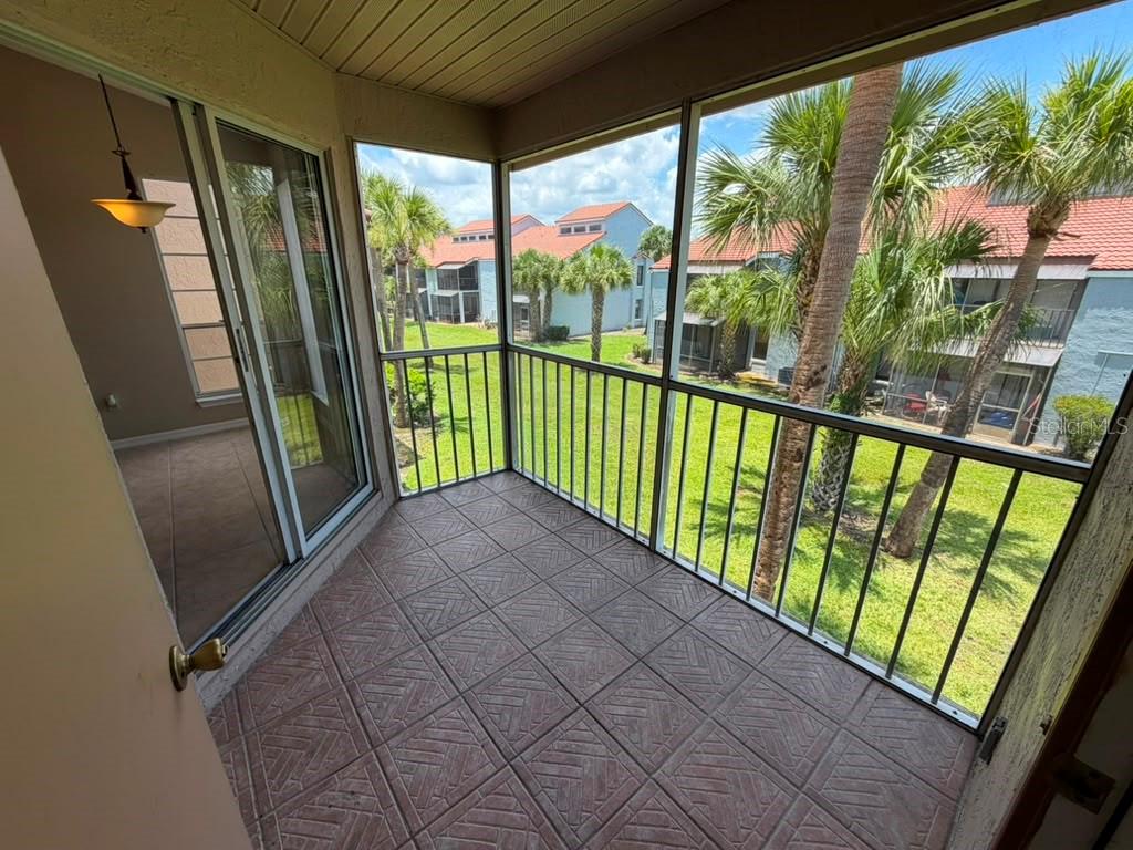 TOWNES OF SOUTHGATE CONDO PH A - Residential Lease