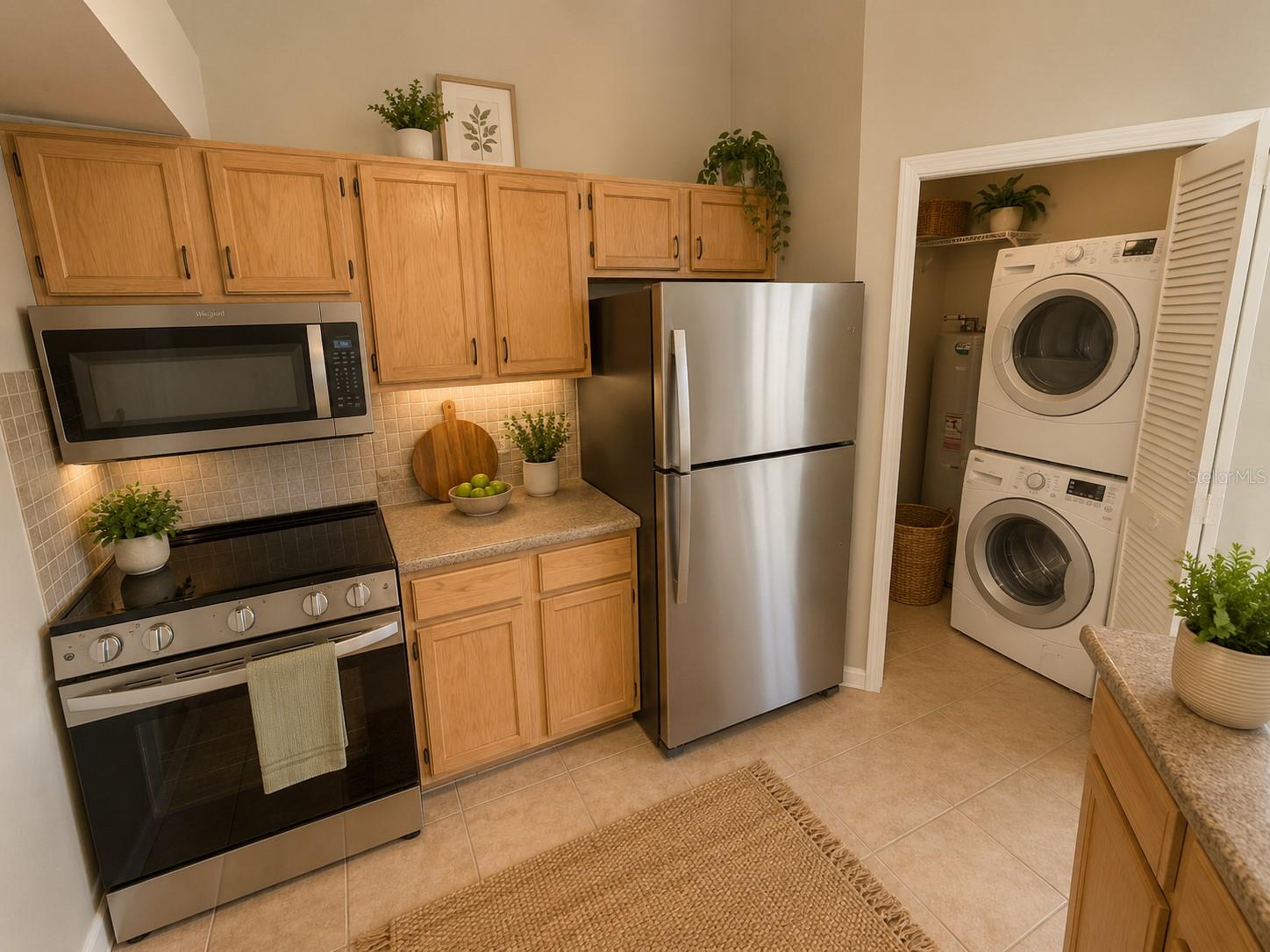 TOWNES OF SOUTHGATE CONDO PH A - Residential Lease