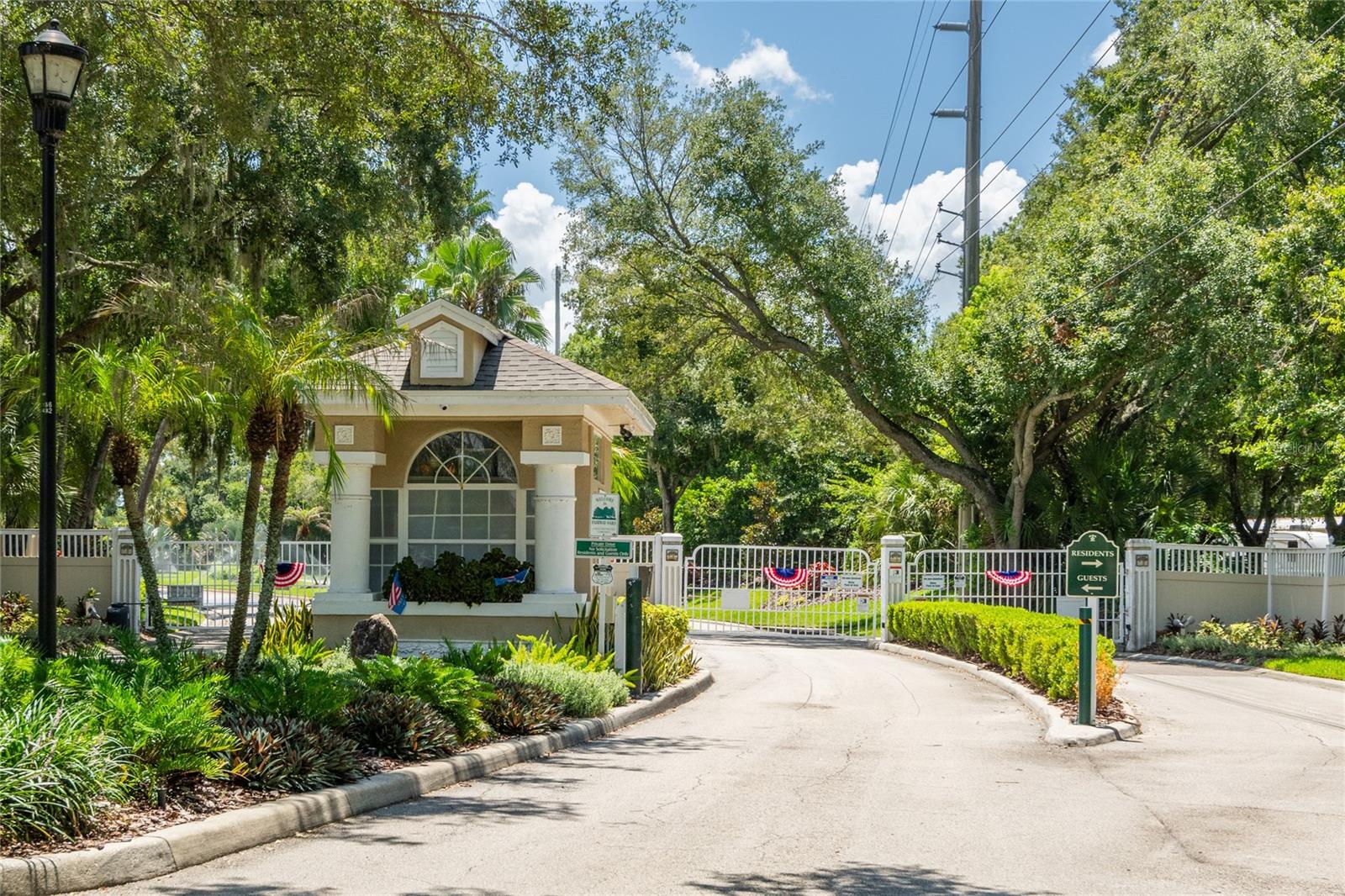 FAIRWAY OAKS FIRST ADD - Residential