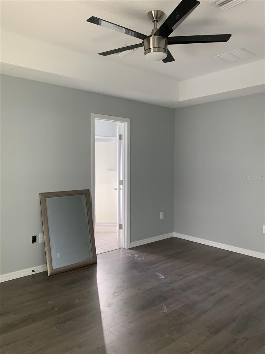 SPRING HILL UNIT 16 BLK 1008 LOT 2 - Residential