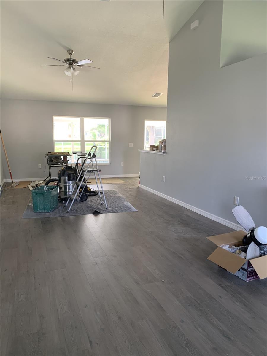 SPRING HILL UNIT 16 BLK 1008 LOT 2 - Residential
