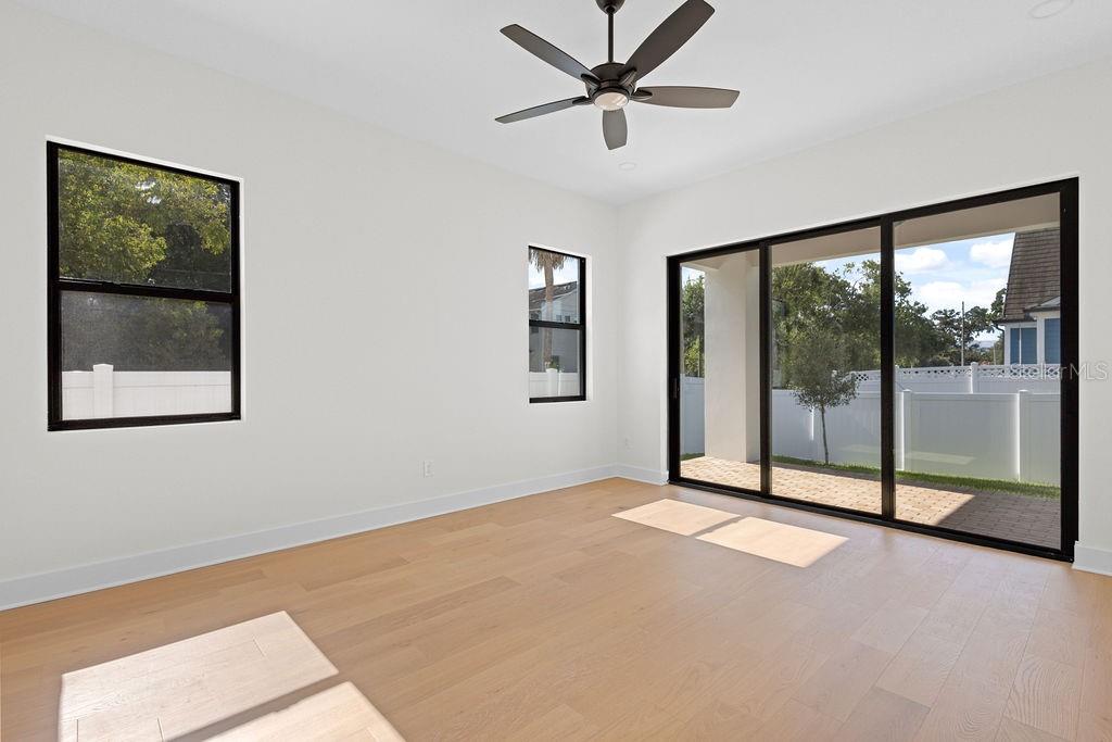 MAC FARLANE PARK - Residential Lease
