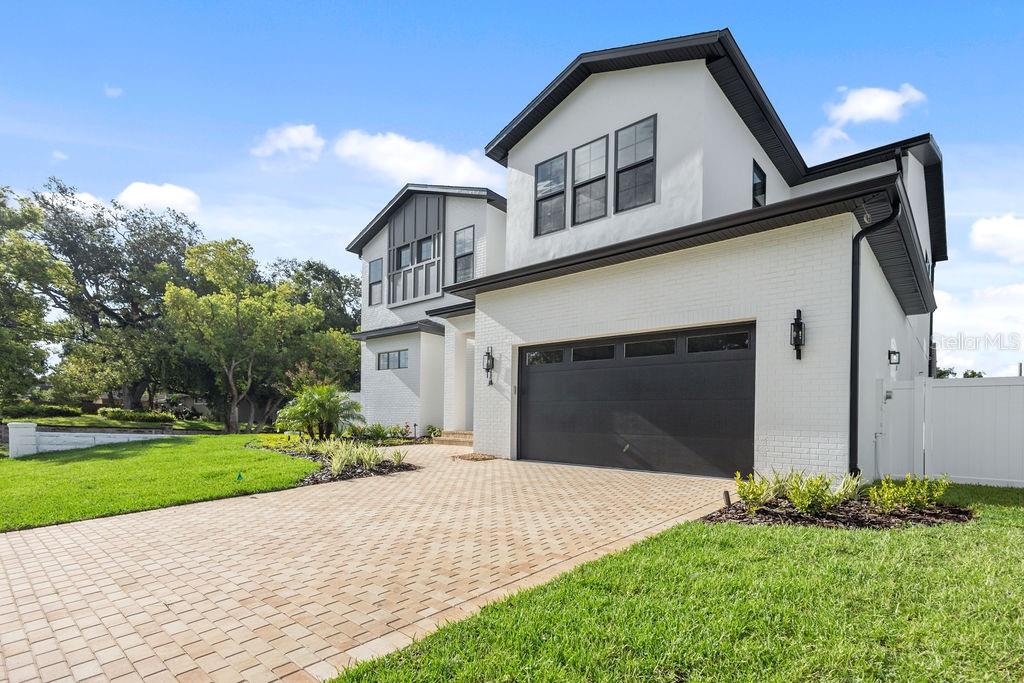 MAC FARLANE PARK - Residential Lease