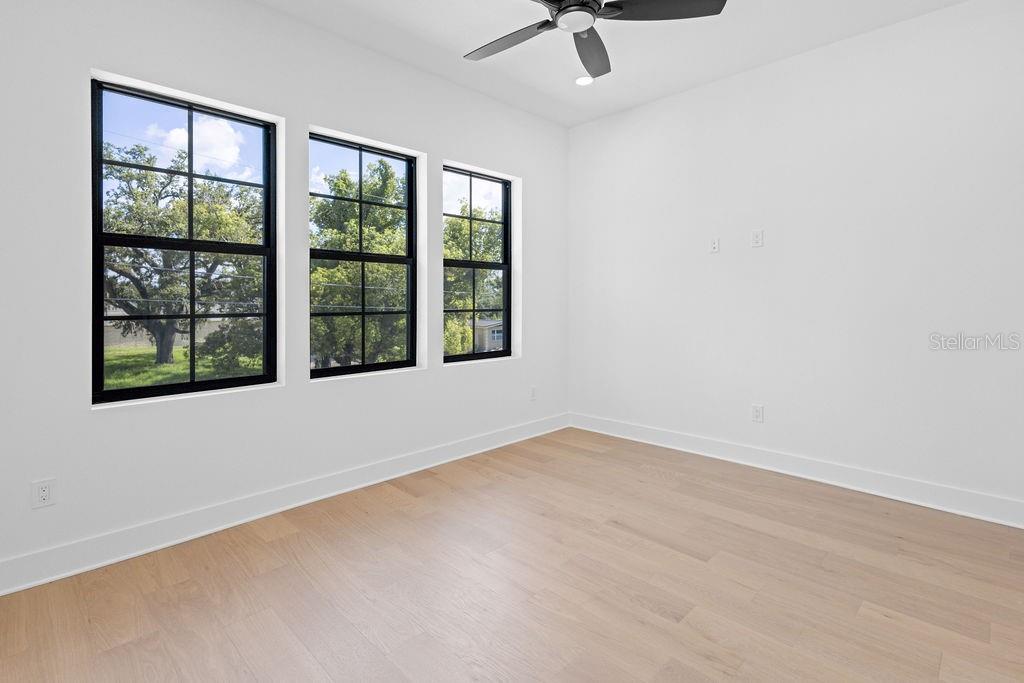 MAC FARLANE PARK - Residential Lease