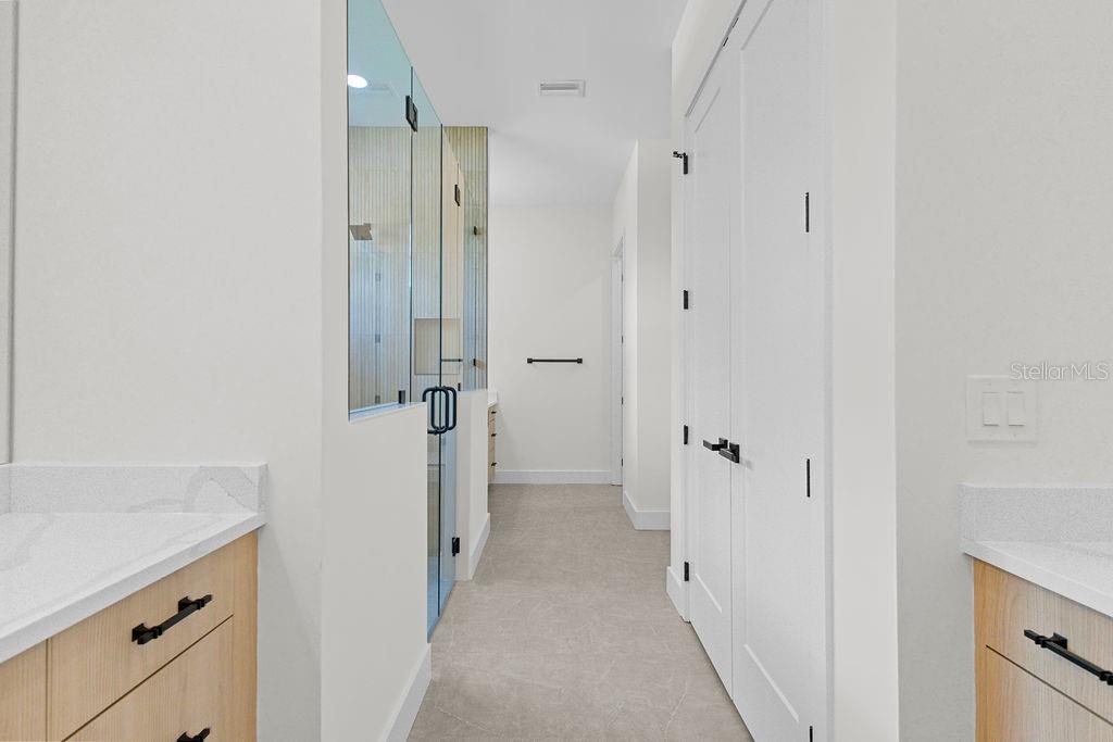MAC FARLANE PARK - Residential Lease