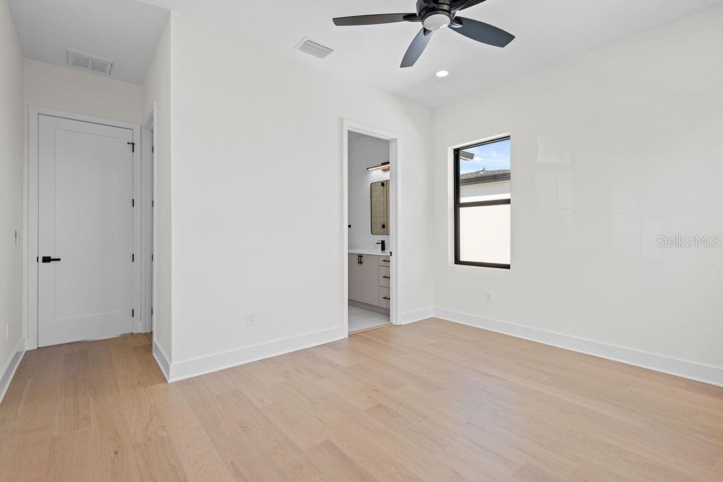 MAC FARLANE PARK - Residential Lease